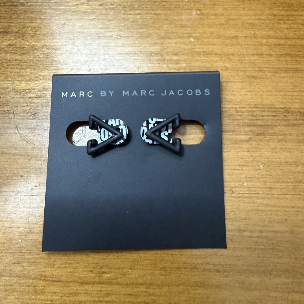 Marc By Marc Jacobs Triangle Stud Earrings Silver Pyramid‎ Geometric Minimalist